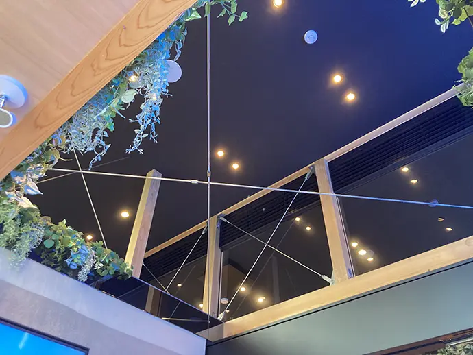 大阪・関西万博 コボットが使われている様子