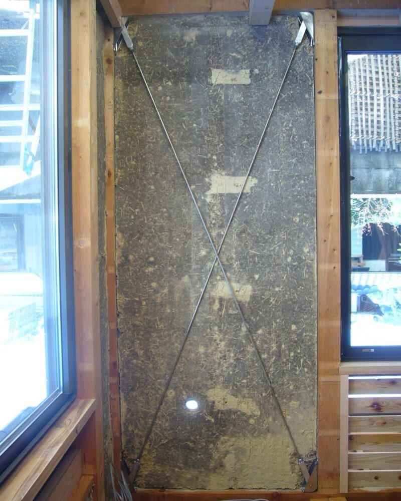 土壁を壊さず耐震補強