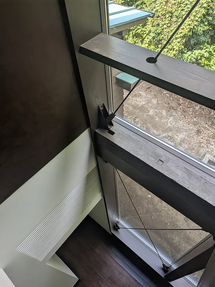 コボット焼付塗装ブレース施工事例（日塗工カラーチャート）